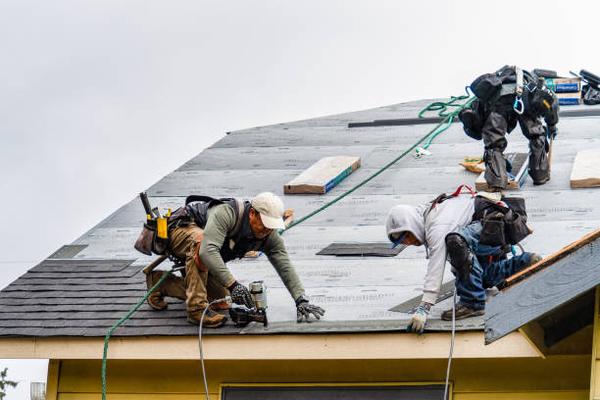 Re-roofing services for commercial properties in Orlando